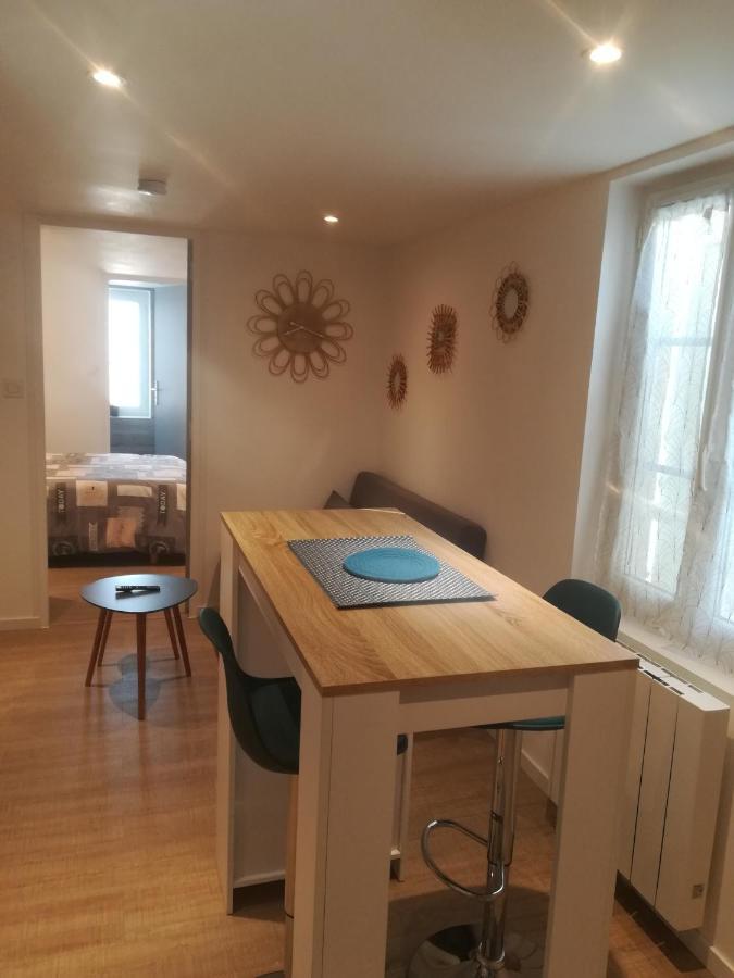 Appartement Calme Saint-Maixent-l'Ecole Bagian luar foto