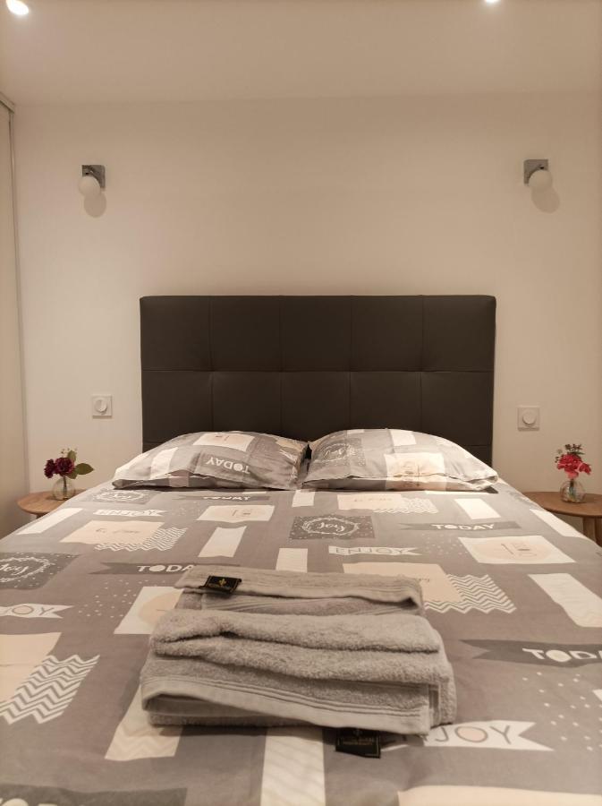 Appartement Calme Saint-Maixent-l'Ecole Bagian luar foto