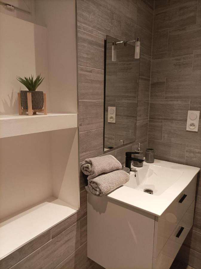 Appartement Calme Saint-Maixent-l'Ecole Bagian luar foto